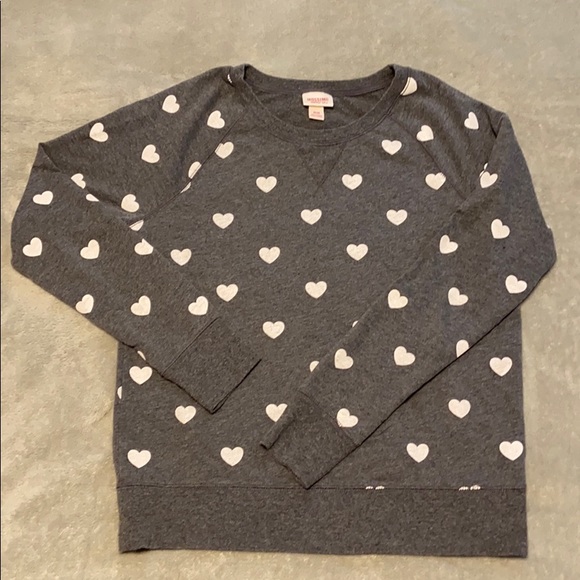 Heart Detailed Sweatshirt - Picture 1 of 4